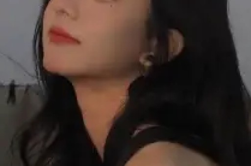 出圈名场面！51岁何润东身披25斤重铠甲亮相苏超“霸王”buff加满